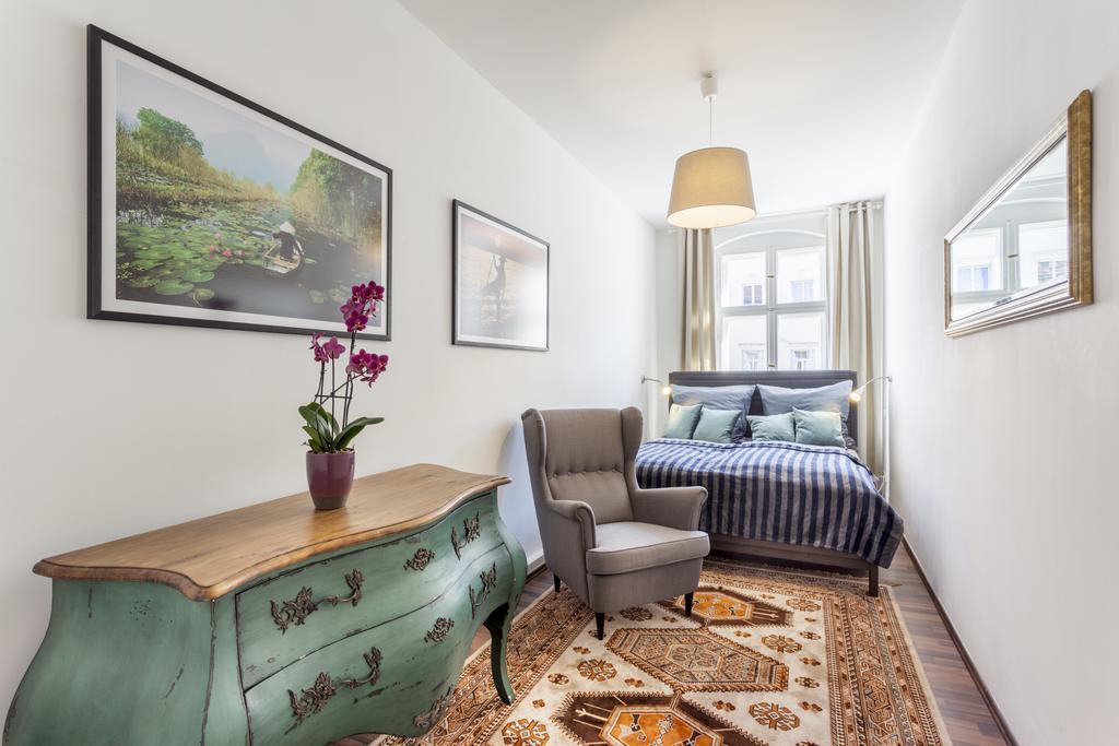 The Rheinsberger - Cosy 2Br One Living Room Up To 6 Berlín Exterior foto