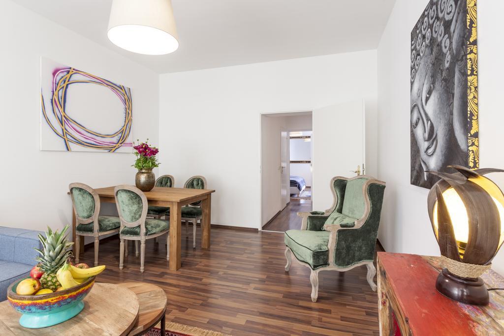 The Rheinsberger - Cosy 2Br One Living Room Up To 6 Berlín Exterior foto